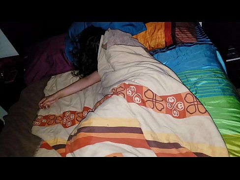 ❤️ Üvey oğul, genç üvey annesini uyurken azarlıyor. Süper porno pornoda tr.risegame.top ❤
