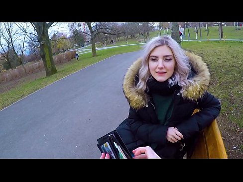 ❤️ Para için bir yabancının sıcak boşalmasını yutar - parkta Eva Elfie tarafından oral seks Süper porno pornoda tr.risegame.top ❤