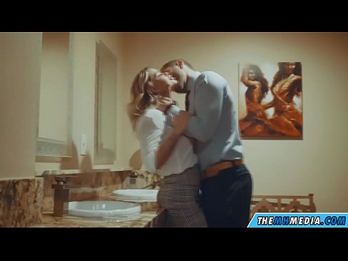 ❤️ Büyük memeli bir sarışın seni umumi tuvalette baştan çıkardığında Süper porno pornoda tr.risegame.top ❤